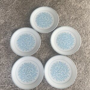 5 Corelle Blue Heather
Flowers White Dinner Plates
10.25" by Corning